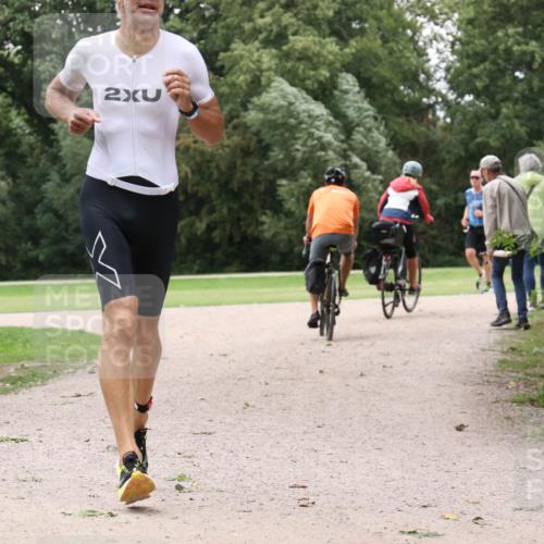 30.08.2026 - Elbe Triathlon Hamburg Antke Förster http://msf.ph/oto/10108421 30.08.2026 14:58:19 Laufen 2 meine-sportfotos.de
