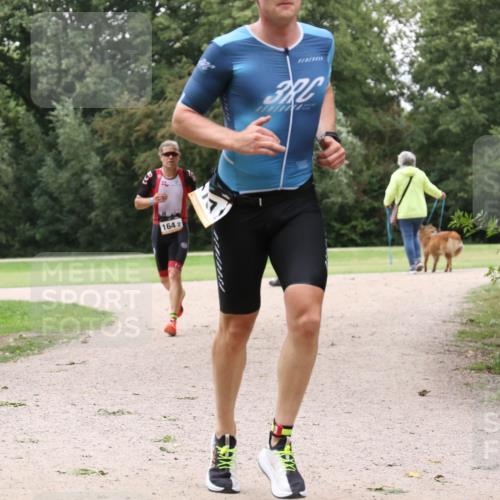 30.08.2026 - Elbe Triathlon Hamburg Antke Förster http://msf.ph/oto/10108435 30.08.2026 14:58:26 Laufen 164, 2, 3 meine-sportfotos.de
