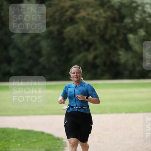 30.08.2026 - Elbe Triathlon Hamburg Antke Förster http://msf.ph/oto/10108438 30.08.2026 14:28:15 Laufen  meine-sportfotos.de