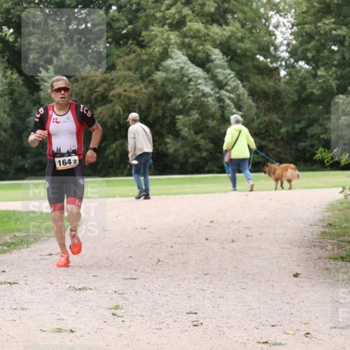 30.08.2026 - Elbe Triathlon Hamburg Antke Förster http://msf.ph/oto/10108439 30.08.2026 14:58:28 Laufen 164, 2 meine-sportfotos.de