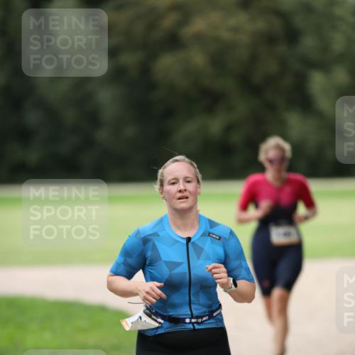 30.08.2026 - Elbe Triathlon Hamburg Antke Förster http://msf.ph/oto/10108444 30.08.2026 14:28:16 Laufen  meine-sportfotos.de