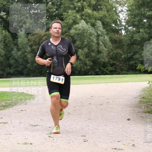 30.08.2026 - Elbe Triathlon Hamburg Antke Förster http://msf.ph/oto/10108457 30.08.2026 14:59:16 Laufen 1752 meine-sportfotos.de