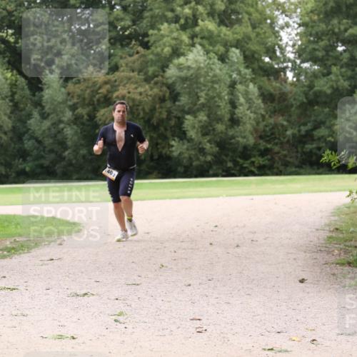 30.08.2026 - Elbe Triathlon Hamburg Antke Förster http://msf.ph/oto/10108471 30.08.2026 15:01:10 Laufen 402 meine-sportfotos.de