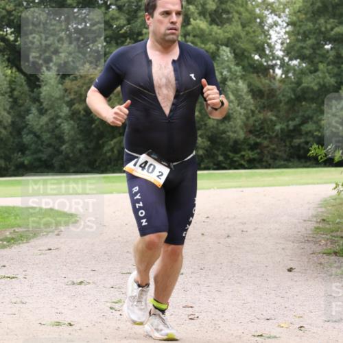 30.08.2026 - Elbe Triathlon Hamburg Antke Förster http://msf.ph/oto/10108481 30.08.2026 15:01:13 Laufen 140, 2 meine-sportfotos.de