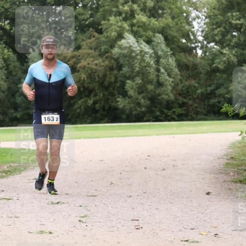 30.08.2026 - Elbe Triathlon Hamburg Antke Förster http://msf.ph/oto/10108491 30.08.2026 15:01:47 Laufen 163, 2 meine-sportfotos.de