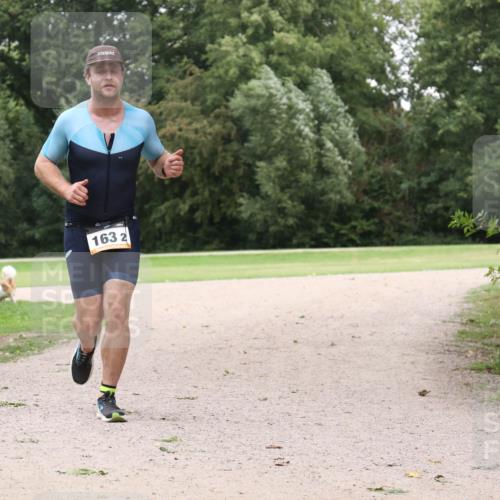 30.08.2026 - Elbe Triathlon Hamburg Antke Förster http://msf.ph/oto/10108493 30.08.2026 15:01:47 Laufen 163, 2 meine-sportfotos.de