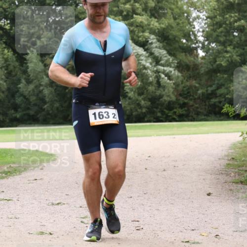 30.08.2026 - Elbe Triathlon Hamburg Antke Förster http://msf.ph/oto/10108497 30.08.2026 15:01:48 Laufen 163, 2 meine-sportfotos.de