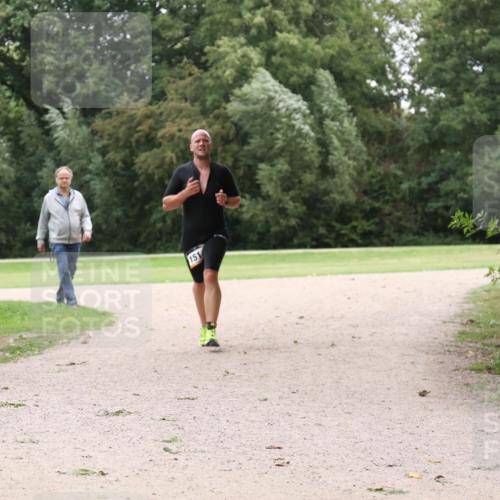 30.08.2026 - Elbe Triathlon Hamburg Antke Förster http://msf.ph/oto/10108499 30.08.2026 15:01:59 Laufen 151 meine-sportfotos.de