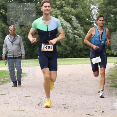 30.08.2026 - Elbe Triathlon Hamburg Antke Förster http://msf.ph/oto/10108519 30.08.2026 15:02:10 Laufen 1492 meine-sportfotos.de