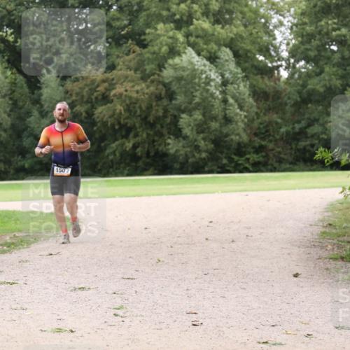 30.08.2026 - Elbe Triathlon Hamburg Antke Förster http://msf.ph/oto/10108527 30.08.2026 15:02:42 Laufen 1502 meine-sportfotos.de