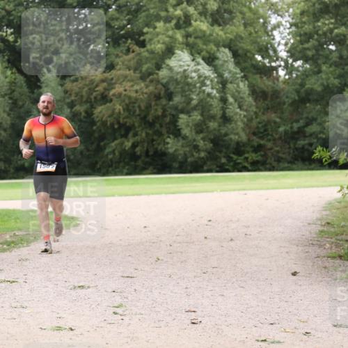 30.08.2026 - Elbe Triathlon Hamburg Antke Förster http://msf.ph/oto/10108529 30.08.2026 15:02:42 Laufen 1502 meine-sportfotos.de