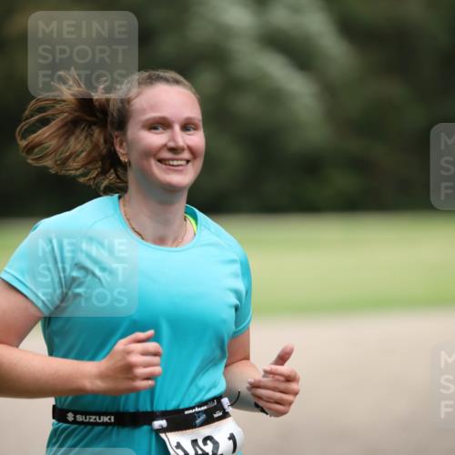 30.08.2026 - Elbe Triathlon Hamburg Antke Förster http://msf.ph/oto/10108530 30.08.2026 14:29:49 Laufen 1421 meine-sportfotos.de
