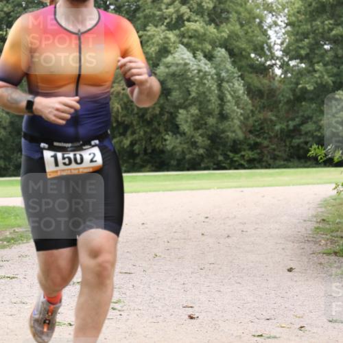 30.08.2026 - Elbe Triathlon Hamburg Antke Förster http://msf.ph/oto/10108541 30.08.2026 15:02:46 Laufen 1502 meine-sportfotos.de