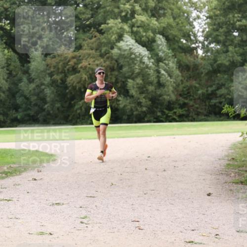 30.08.2026 - Elbe Triathlon Hamburg Antke Förster http://msf.ph/oto/10108543 30.08.2026 15:02:53 Laufen  meine-sportfotos.de