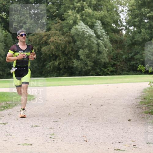 30.08.2026 - Elbe Triathlon Hamburg Antke Förster http://msf.ph/oto/10108549 30.08.2026 15:02:56 Laufen 20 meine-sportfotos.de
