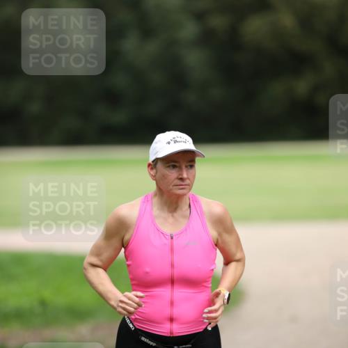 30.08.2026 - Elbe Triathlon Hamburg Antke Förster http://msf.ph/oto/10108550 30.08.2026 14:30:16 Laufen  meine-sportfotos.de