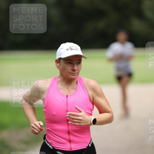 30.08.2026 - Elbe Triathlon Hamburg Antke Förster http://msf.ph/oto/10108552 30.08.2026 14:30:16 Laufen  meine-sportfotos.de