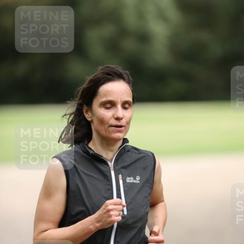 30.08.2026 - Elbe Triathlon Hamburg Antke Förster http://msf.ph/oto/10108584 30.08.2026 14:30:40 Laufen 1351, 4 meine-sportfotos.de