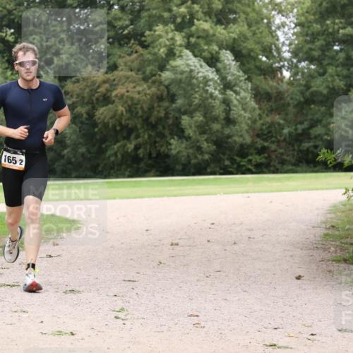 30.08.2026 - Elbe Triathlon Hamburg Antke Förster http://msf.ph/oto/10108591 30.08.2026 15:04:06 Laufen 165, 2 meine-sportfotos.de