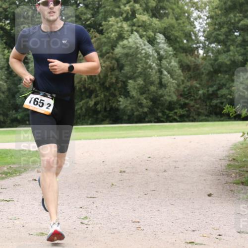 30.08.2026 - Elbe Triathlon Hamburg Antke Förster http://msf.ph/oto/10108595 30.08.2026 15:04:07 Laufen 165, 2 meine-sportfotos.de