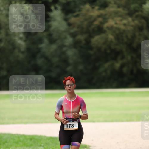30.08.2026 - Elbe Triathlon Hamburg Antke Förster http://msf.ph/oto/10108598 30.08.2026 14:30:55 Laufen 178, 1 meine-sportfotos.de
