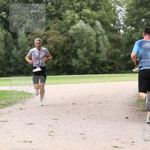 30.08.2026 - Elbe Triathlon Hamburg Antke Förster http://msf.ph/oto/10108601 30.08.2026 15:04:27 Laufen 3 meine-sportfotos.de