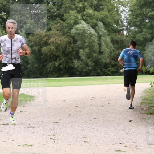 30.08.2026 - Elbe Triathlon Hamburg Antke Förster http://msf.ph/oto/10108605 30.08.2026 15:04:29 Laufen 3 meine-sportfotos.de