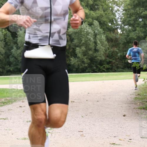 30.08.2026 - Elbe Triathlon Hamburg Antke Förster http://msf.ph/oto/10108613 30.08.2026 15:04:30 Laufen 2154 meine-sportfotos.de