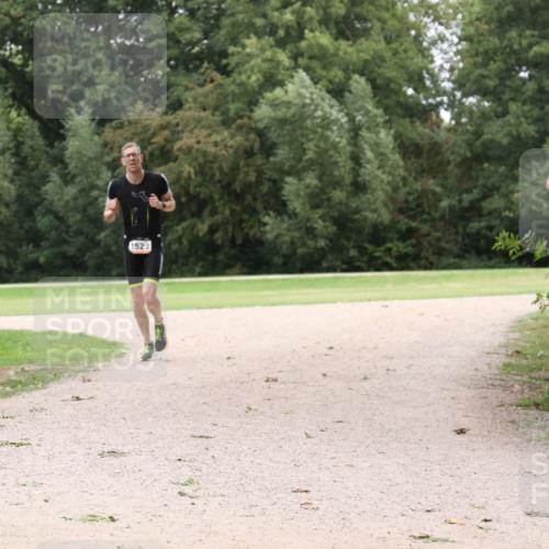 30.08.2026 - Elbe Triathlon Hamburg Antke Förster http://msf.ph/oto/10108615 30.08.2026 15:04:50 Laufen 1522 meine-sportfotos.de