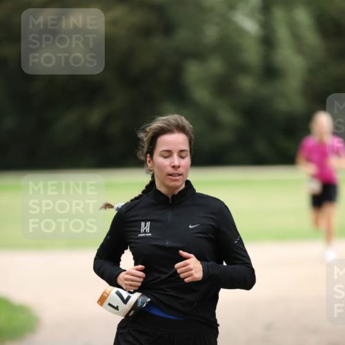 30.08.2026 - Elbe Triathlon Hamburg Antke Förster http://msf.ph/oto/10108616 30.08.2026 14:31:03 Laufen 71, 6 meine-sportfotos.de
