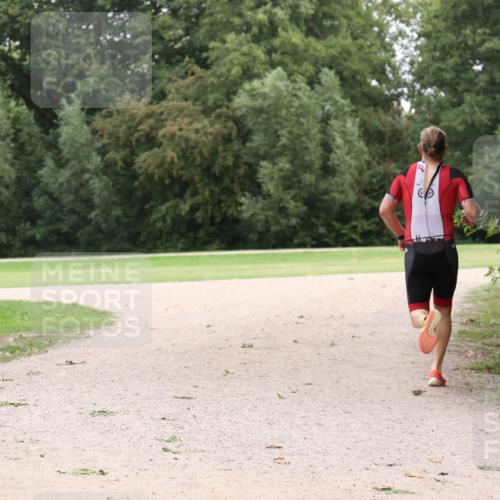 30.08.2026 - Elbe Triathlon Hamburg Antke Förster http://msf.ph/oto/10108621 30.08.2026 15:04:55 Laufen 1522 meine-sportfotos.de