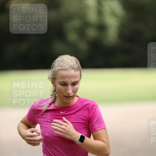 30.08.2026 - Elbe Triathlon Hamburg Antke Förster http://msf.ph/oto/10108632 30.08.2026 14:31:11 Laufen 1451 meine-sportfotos.de