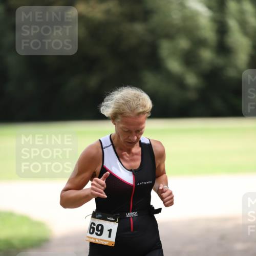 30.08.2026 - Elbe Triathlon Hamburg Antke Förster http://msf.ph/oto/10108678 30.08.2026 14:32:56 Laufen 691 meine-sportfotos.de