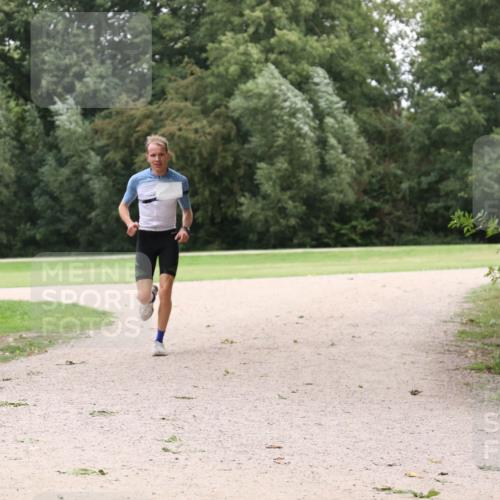 30.08.2026 - Elbe Triathlon Hamburg Antke Förster http://msf.ph/oto/10108693 30.08.2026 15:07:31 Laufen  meine-sportfotos.de