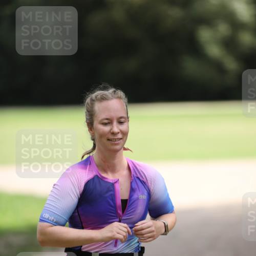 30.08.2026 - Elbe Triathlon Hamburg Antke Förster http://msf.ph/oto/10108694 30.08.2026 14:33:10 Laufen 130, 1 meine-sportfotos.de