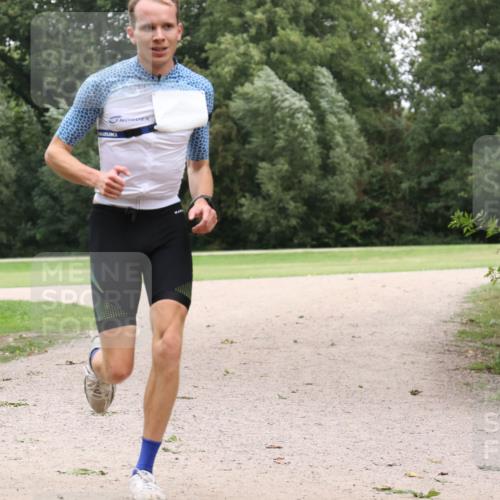 30.08.2026 - Elbe Triathlon Hamburg Antke Förster http://msf.ph/oto/10108701 30.08.2026 15:07:34 Laufen  meine-sportfotos.de