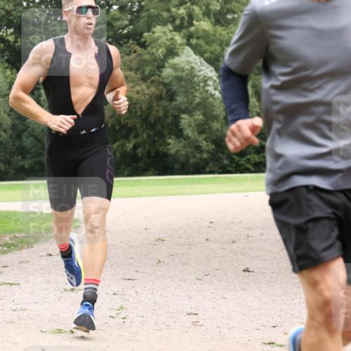 30.08.2026 - Elbe Triathlon Hamburg Antke Förster http://msf.ph/oto/10108753 30.08.2026 15:09:36 Laufen  meine-sportfotos.de