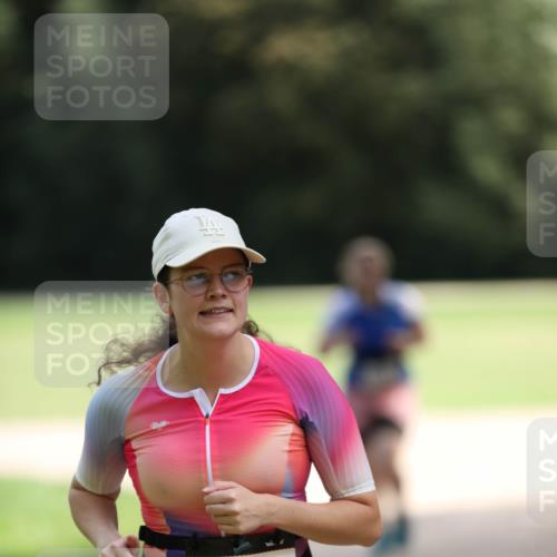 30.08.2026 - Elbe Triathlon Hamburg Antke Förster http://msf.ph/oto/10108754 30.08.2026 14:37:01 Laufen 1601 meine-sportfotos.de