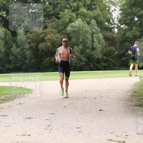 30.08.2026 - Elbe Triathlon Hamburg Antke Förster http://msf.ph/oto/10108757 30.08.2026 15:10:25 Laufen  meine-sportfotos.de
