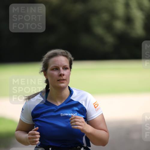 30.08.2026 - Elbe Triathlon Hamburg Antke Förster http://msf.ph/oto/10108766 30.08.2026 14:37:07 Laufen 1331, 2 meine-sportfotos.de
