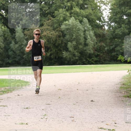 30.08.2026 - Elbe Triathlon Hamburg Antke Förster http://msf.ph/oto/10108793 30.08.2026 15:11:11 Laufen 1342 meine-sportfotos.de