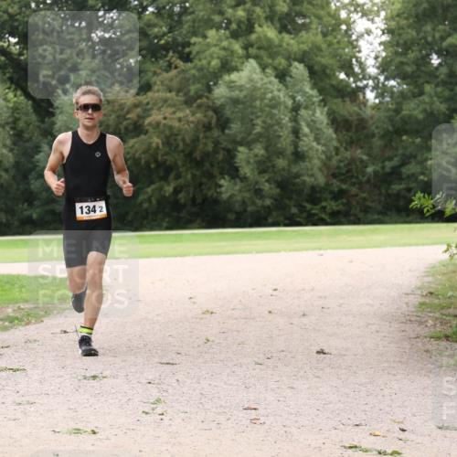30.08.2026 - Elbe Triathlon Hamburg Antke Förster http://msf.ph/oto/10108795 30.08.2026 15:11:12 Laufen 134, 2 meine-sportfotos.de