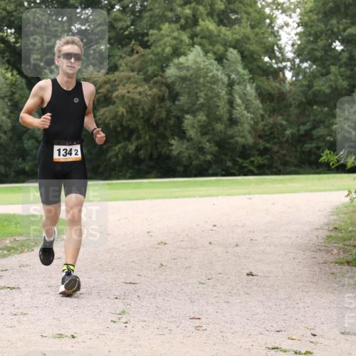 30.08.2026 - Elbe Triathlon Hamburg Antke Förster http://msf.ph/oto/10108797 30.08.2026 15:11:12 Laufen 1342 meine-sportfotos.de
