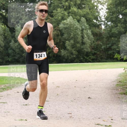 30.08.2026 - Elbe Triathlon Hamburg Antke Förster http://msf.ph/oto/10108799 30.08.2026 15:11:13 Laufen 1342, 3 meine-sportfotos.de
