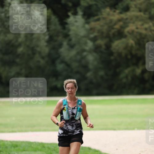 30.08.2026 - Elbe Triathlon Hamburg Antke Förster http://msf.ph/oto/10108802 30.08.2026 14:57:39 Laufen  meine-sportfotos.de