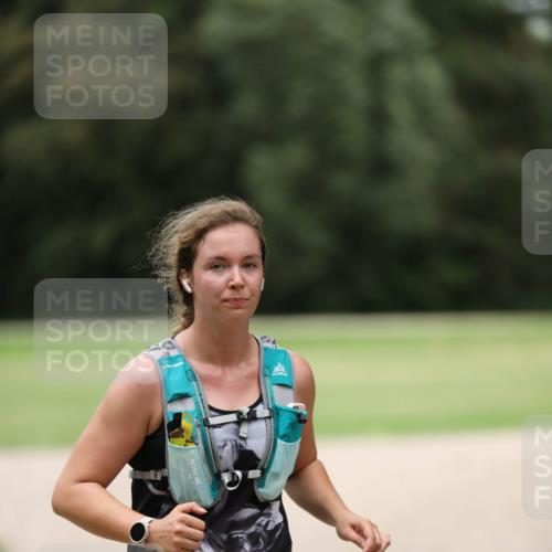 30.08.2026 - Elbe Triathlon Hamburg Antke Förster http://msf.ph/oto/10108810 30.08.2026 14:57:43 Laufen  meine-sportfotos.de