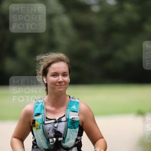 30.08.2026 - Elbe Triathlon Hamburg Antke Förster http://msf.ph/oto/10108812 30.08.2026 14:57:44 Laufen  meine-sportfotos.de