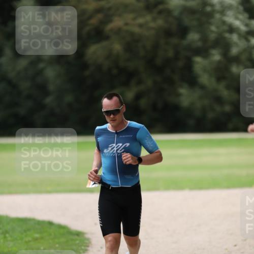 30.08.2026 - Elbe Triathlon Hamburg Antke Förster http://msf.ph/oto/10108828 30.08.2026 14:58:24 Laufen 3 meine-sportfotos.de
