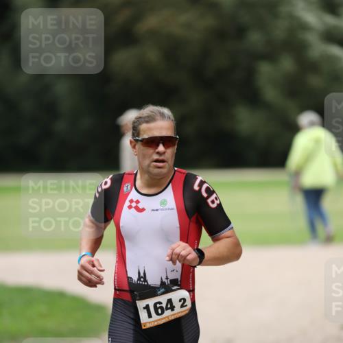 30.08.2026 - Elbe Triathlon Hamburg Antke Förster http://msf.ph/oto/10108844 30.08.2026 14:58:30 Laufen 164, 2 meine-sportfotos.de
