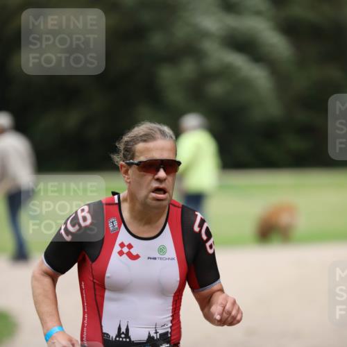 30.08.2026 - Elbe Triathlon Hamburg Antke Förster http://msf.ph/oto/10108846 30.08.2026 14:58:30 Laufen 164, 2 meine-sportfotos.de